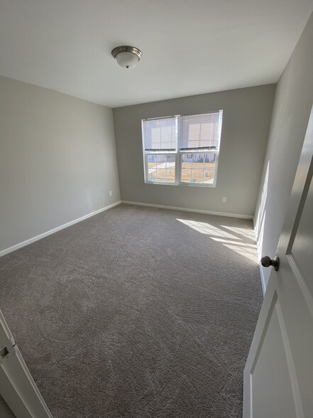 Bedroom 2 - 2036 East Park Dr