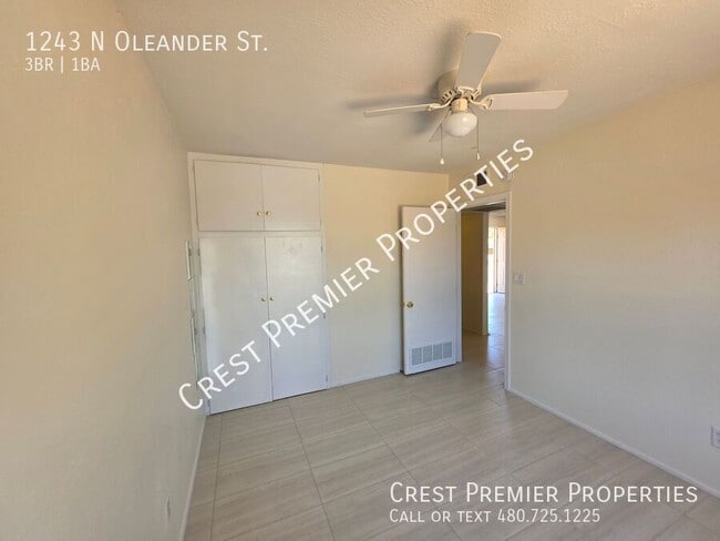 Building Photo - 1243 N Oleander St