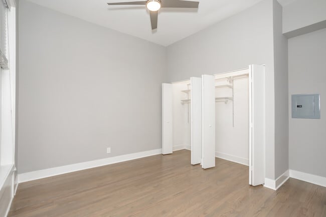 Building Photo - 807 N Wabash Ave