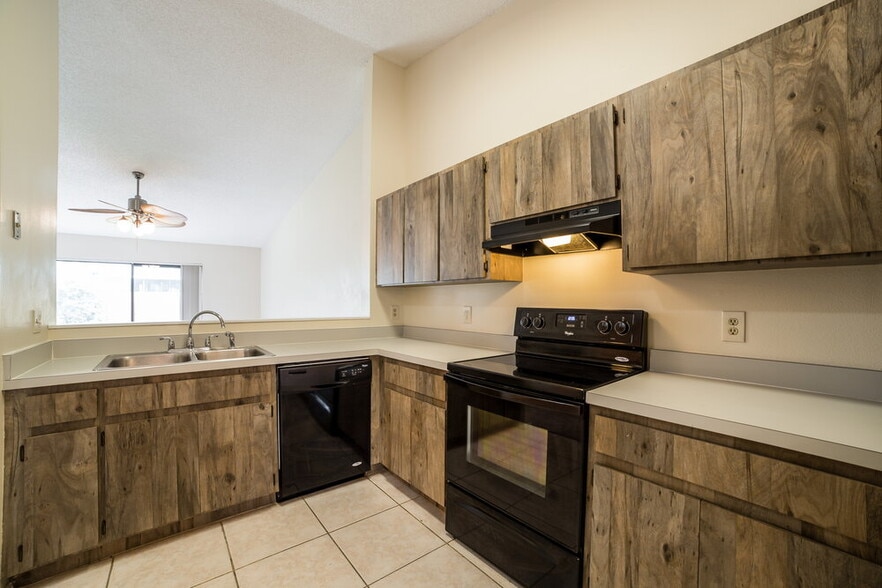 Building Photo - 1029 Wainright Dr