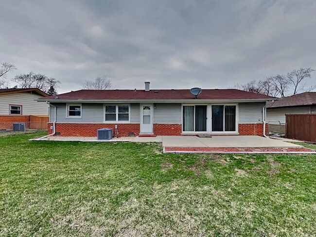 Building Photo - 533 Germaine Ln