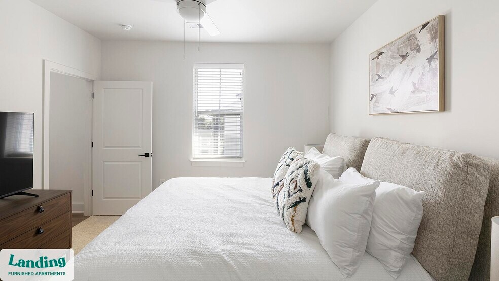 Building Photo - 170 Graphics Dr