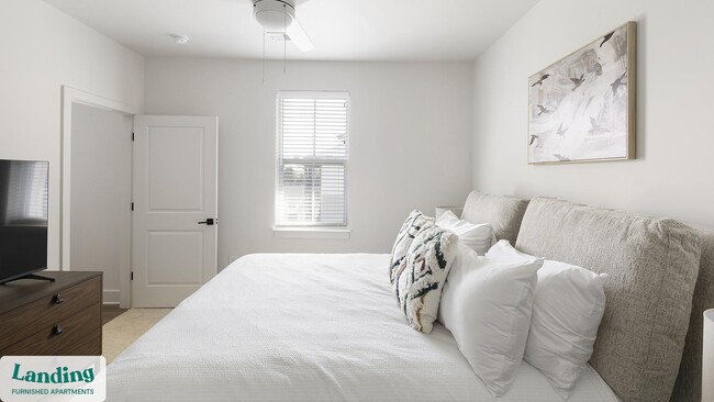 Building Photo - 170 Graphics Dr