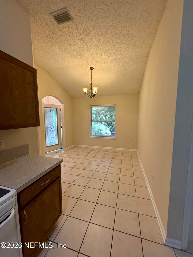 Building Photo - 3150 Highland Grove Dr