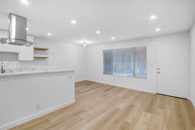 Interior Photo - 519 Hill St in Santa Monica!  Steps to Mai...