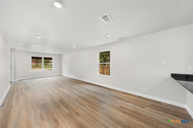 Building Photo - 909 Martin Luther King Jr Ln