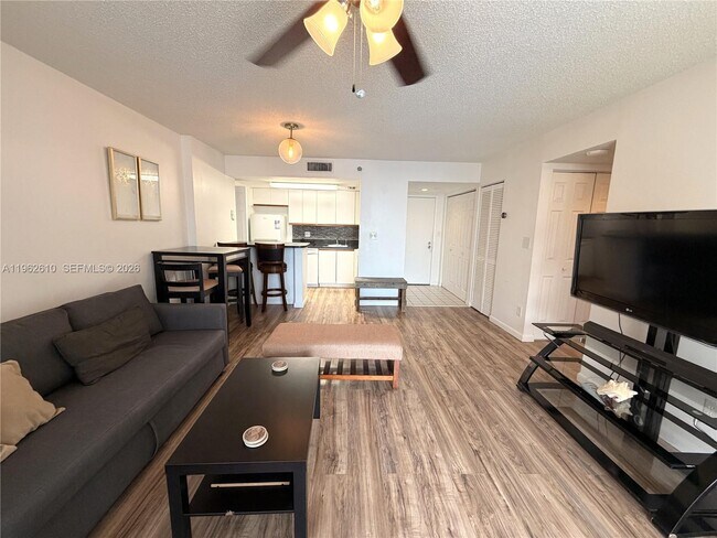 Building Photo - 770 Claughton Island Dr