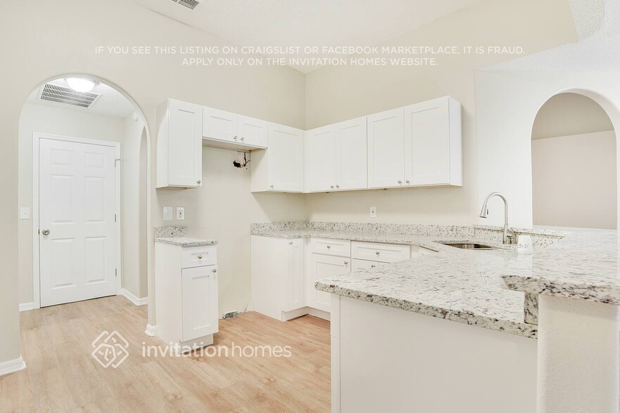 Building Photo - 2621 Alclobe Cir