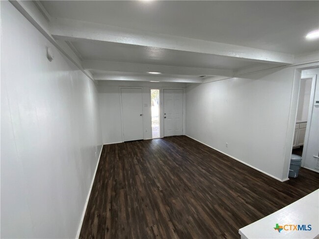 Building Photo - 911 N Penelope St