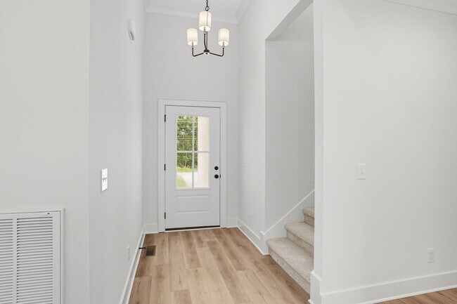 Building Photo - FOR LEASE- 4 BED 3 BATH SINGLE-FAMILY HOME IN LEBANON!