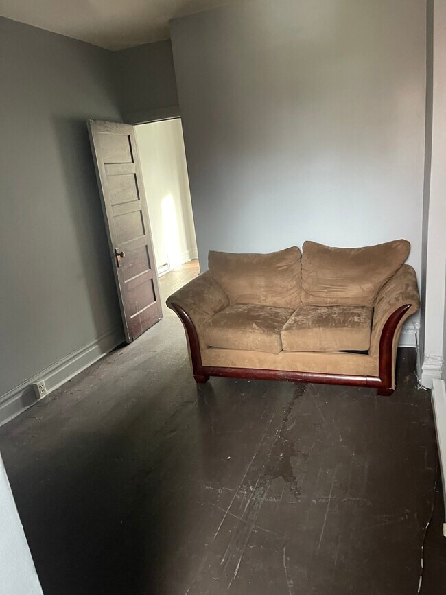 Building Photo - 1340 Herr St