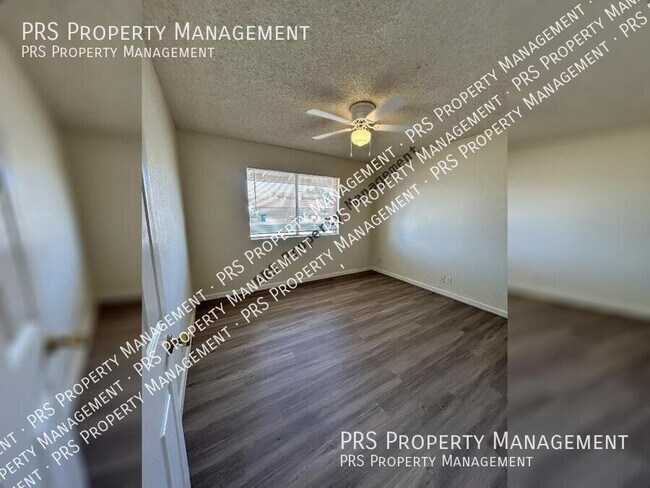 Building Photo - 711 N Oracle Cir