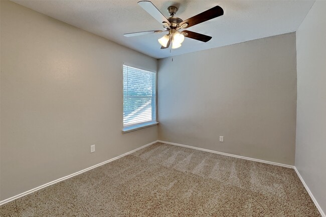 Building Photo - 16315 Chimneystone Dr