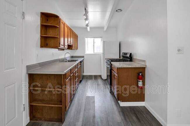 Building Photo - 1588 Ridgecrest Rd