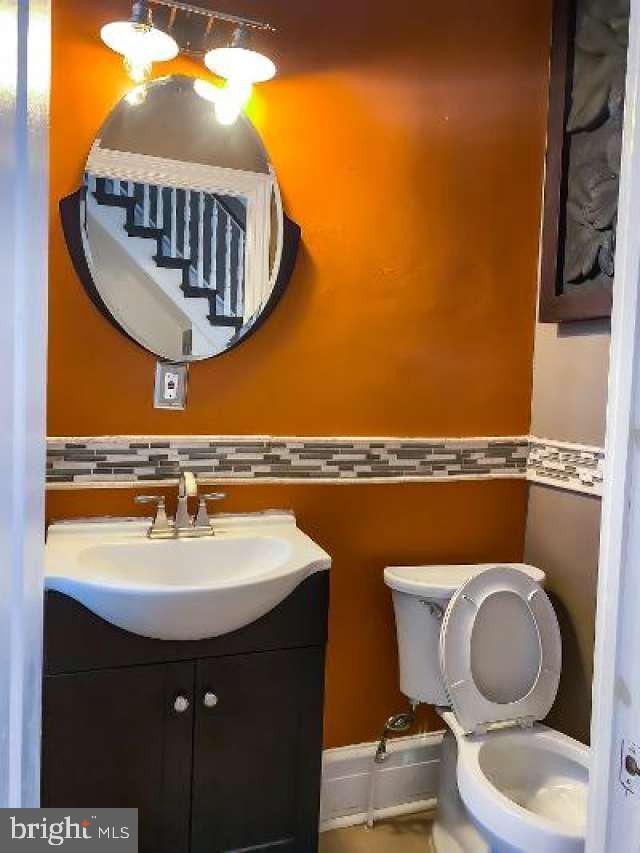 Building Photo - 2246 N Woodstock St