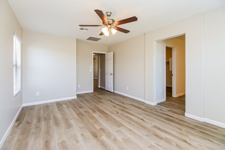 Building Photo - 40339 W Helen Ct