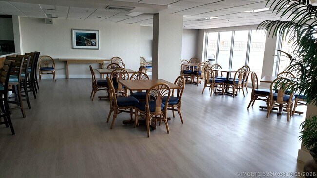 Building Photo - 4511 S Ocean Blvd