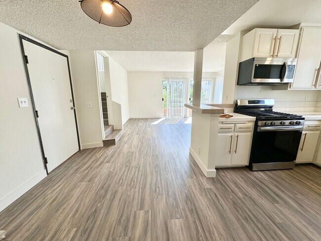 Interior Photo - can372