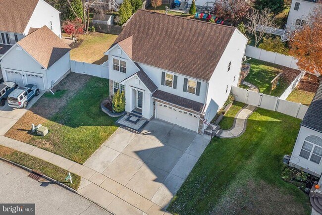 Building Photo - 109 Holly Dr