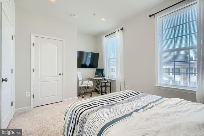 Building Photo - 2718 Lanham Hill Cir