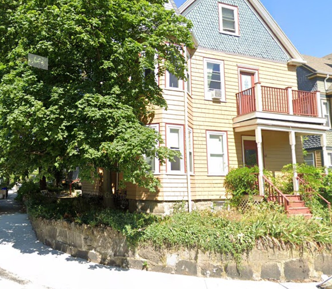 Building Photo - 105 Day St