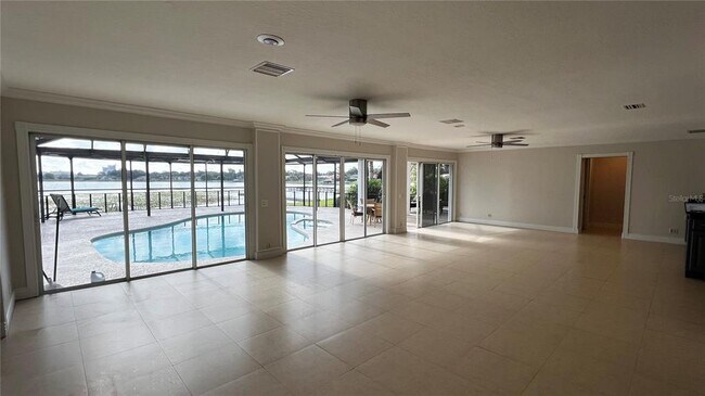 Building Photo - 8625 Vista Shores Ct