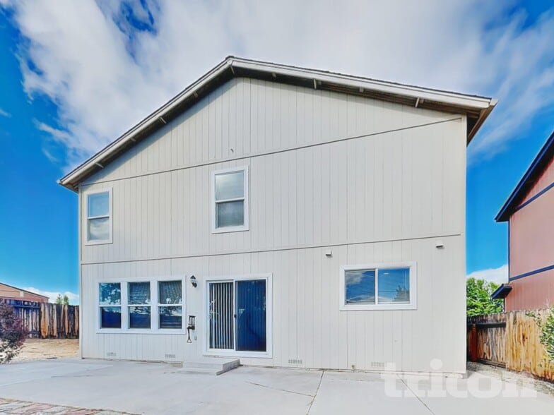 Building Photo - 9696 Canyon Meadows Dr