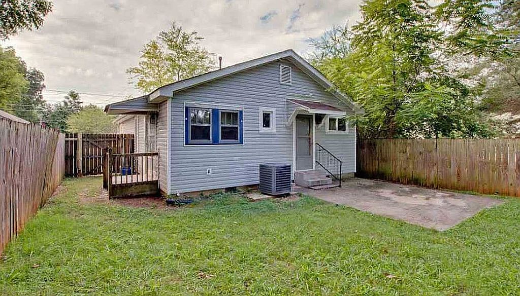 Building Photo - 1317 McCullough Ave NE