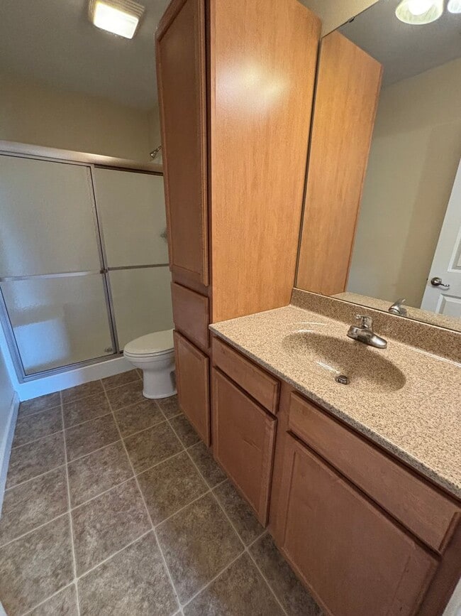 Building Photo - 2 Bed 1.5 Bath Duplex in Lebanon