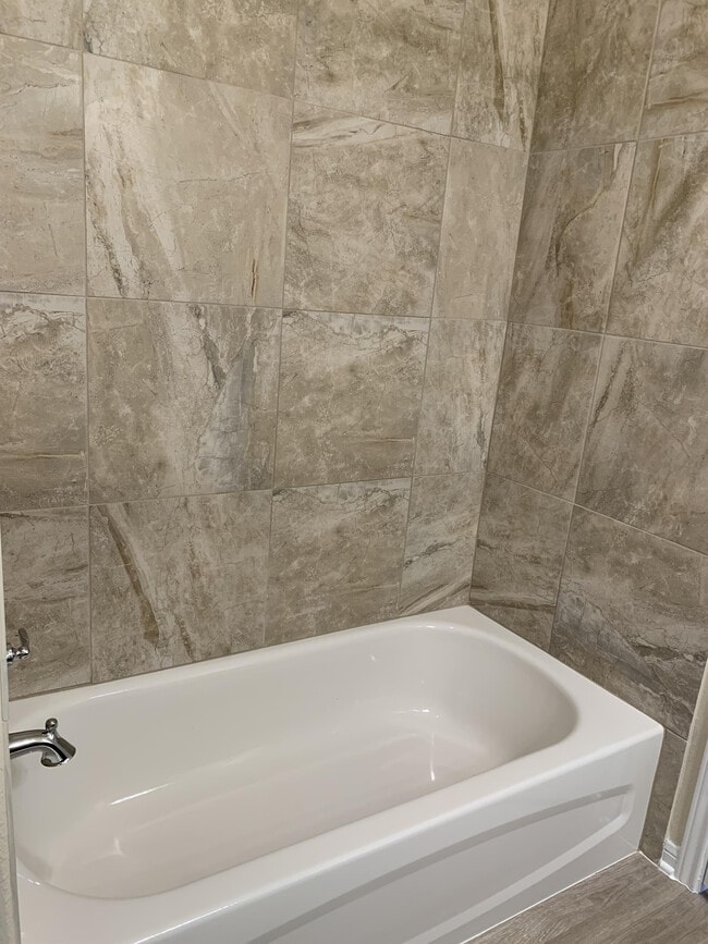 Building Photo - 4728 Fawn Valley Dr