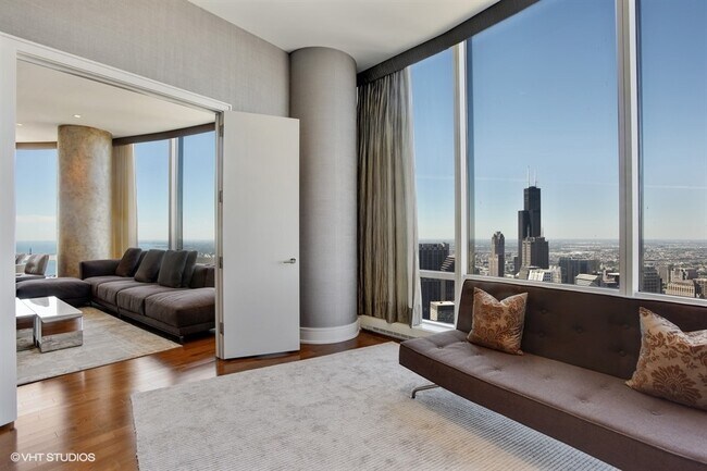 Building Photo - 401 N Wabash Ave