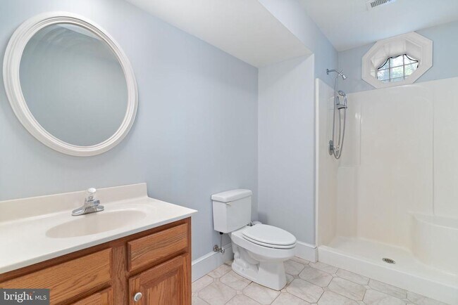 Building Photo - 45105 Mill Creek Way