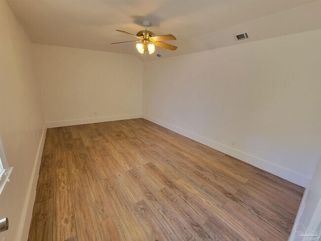 Building Photo - 714 N 49th Ave