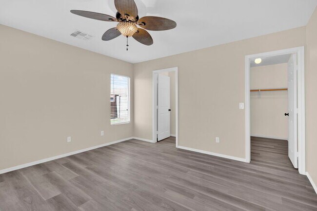 Building Photo - 17161 W Port Royale Ln
