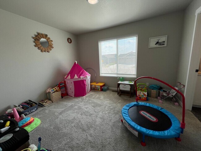 Building Photo - Fantastic Home in Wellington