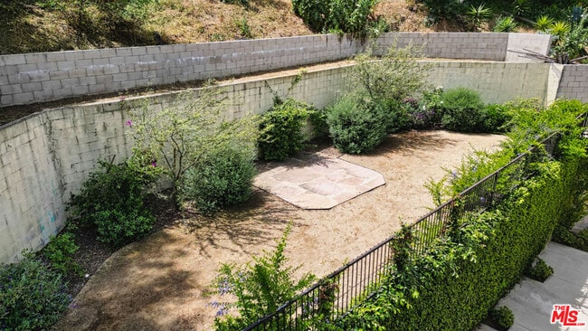 Building Photo - 1630 Bridgeport Dr