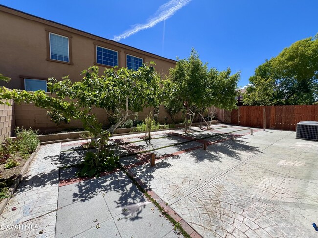 Building Photo - 4564 Jewel Dr
