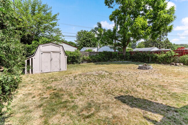 Building Photo - 39890 Edmundton St