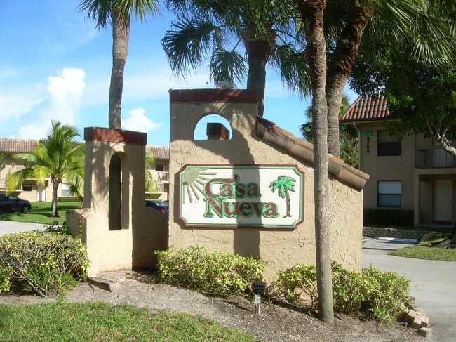 Building Photo - 6772 Palmetto Cir S