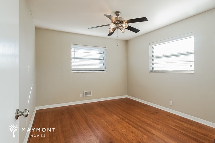 Building Photo - 533 9th Terrace