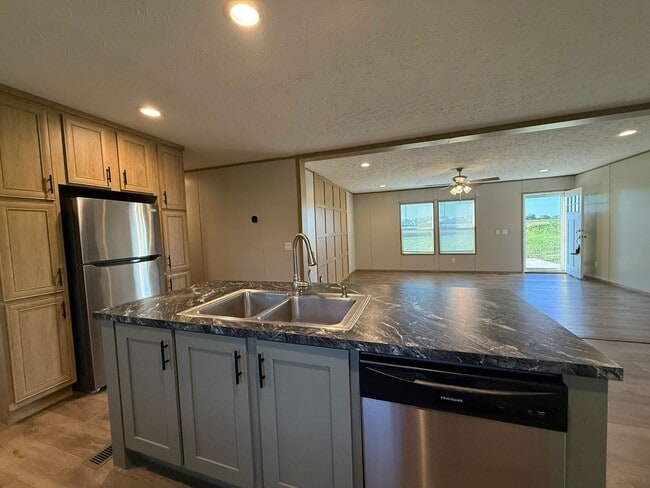 Building Photo - 1397 Watts Rd