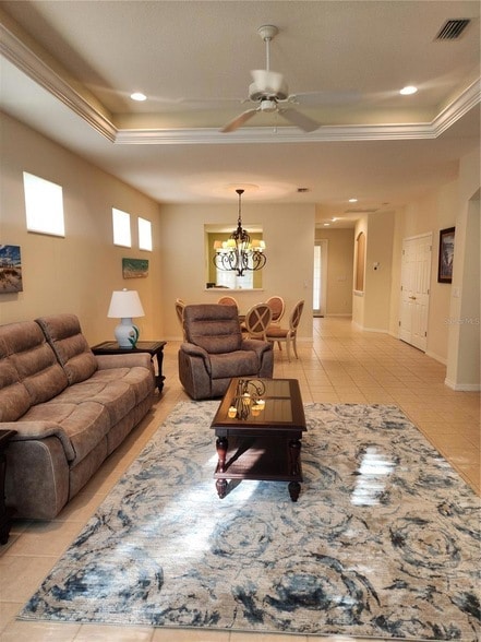 Building Photo - 6642 Tailfeather Way