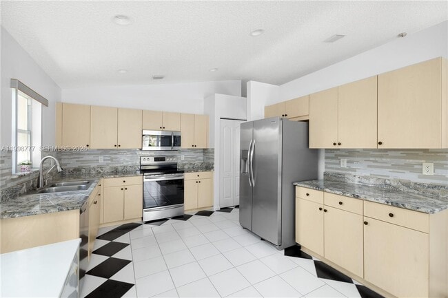 Building Photo - 19401 SW 15th St