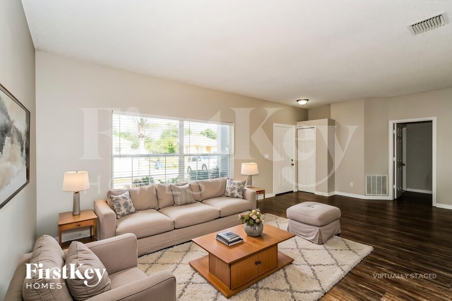 Building Photo - 2242 Mantilla Ave SE