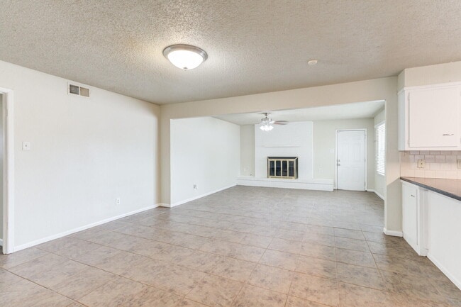 Building Photo - 5017 46th St