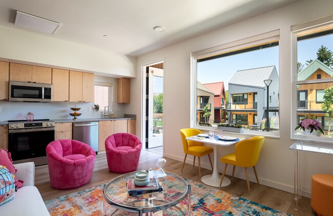 Building Photo - 174 Garfield St