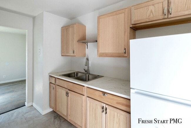 Building Photo - Comfort, Convenience & Community in Lansing