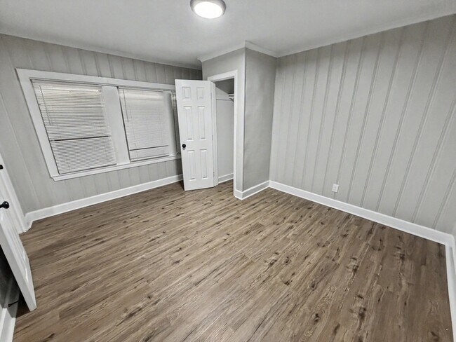 Building Photo - 1473 Oberle Ave
