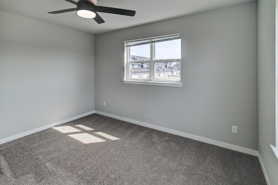 Building Photo - 2908 Radicchio Dr