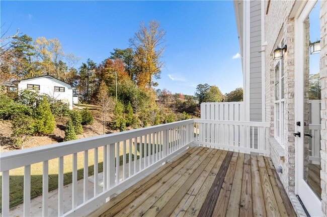 Building Photo - 2035 Parkside Ln
